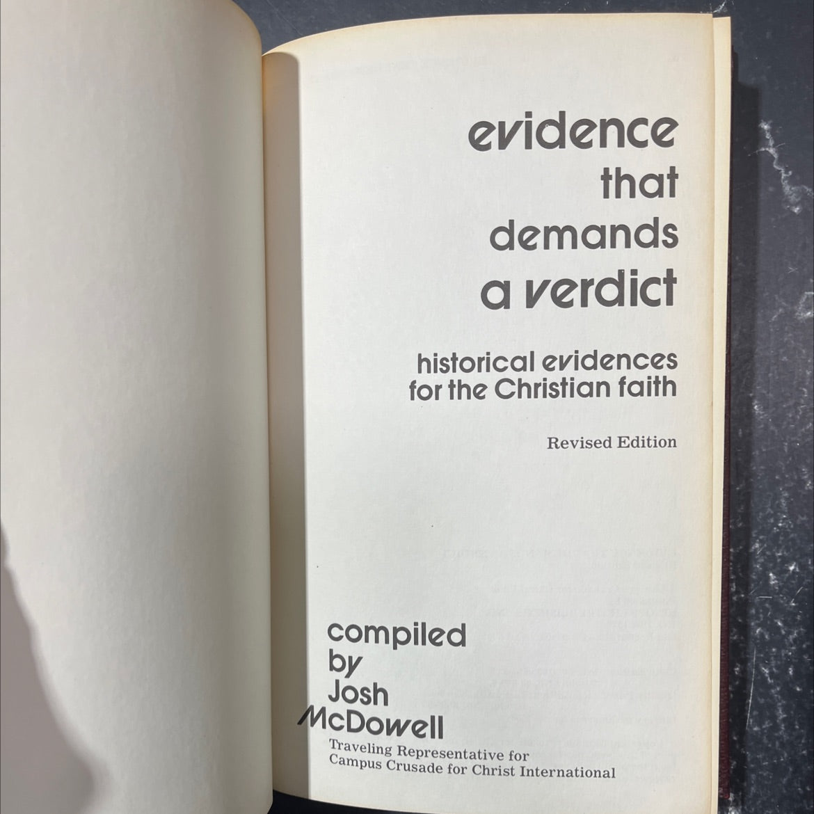 evidence that demands a verdict book, by Josh McDowell, 1979 Leather image 2