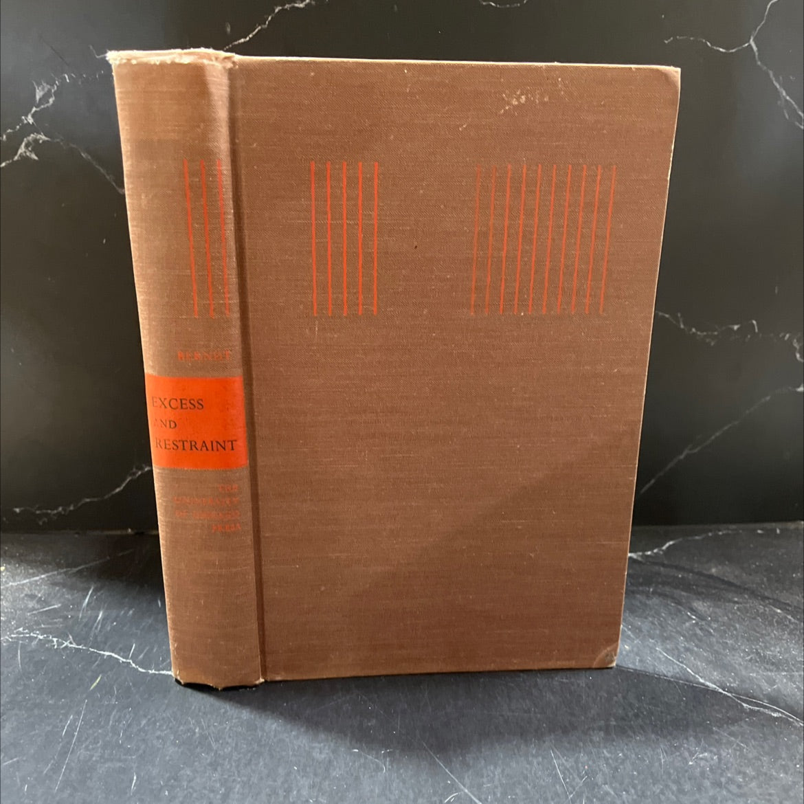 excess and restraint social control among a new guinea mountain people book, by ronald m. berndt, 1962 Hardcover image 1