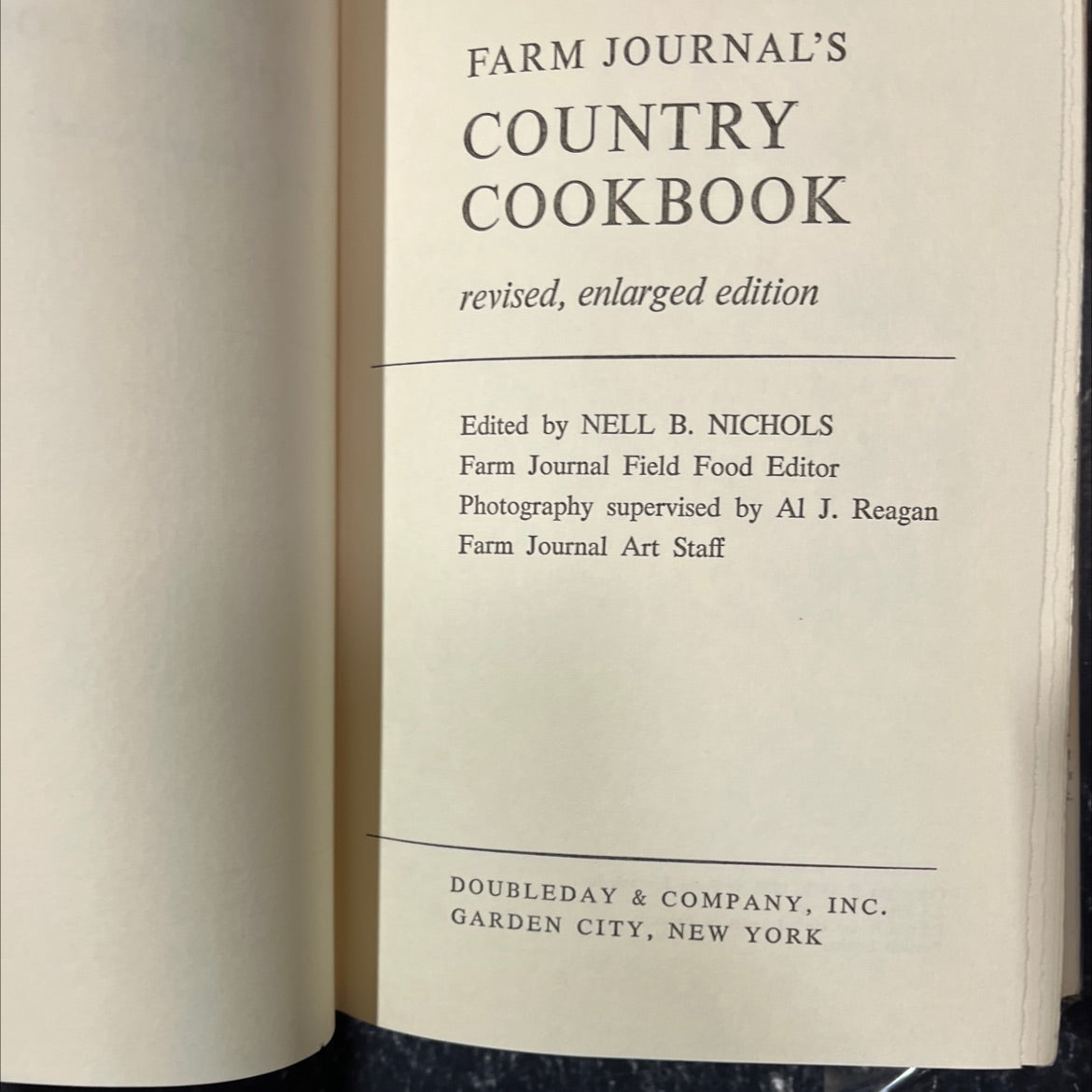 farm journal's country cookbook revised enlarged edition book, by nell b. nichols, 1972 Hardcover image 2