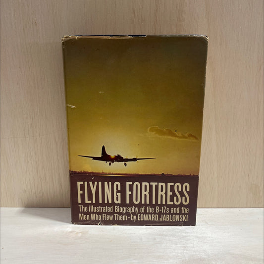 flying fortress the illustrated biography of the b-17s and the men who flew them book, by edward jablonski, 1965 image 1