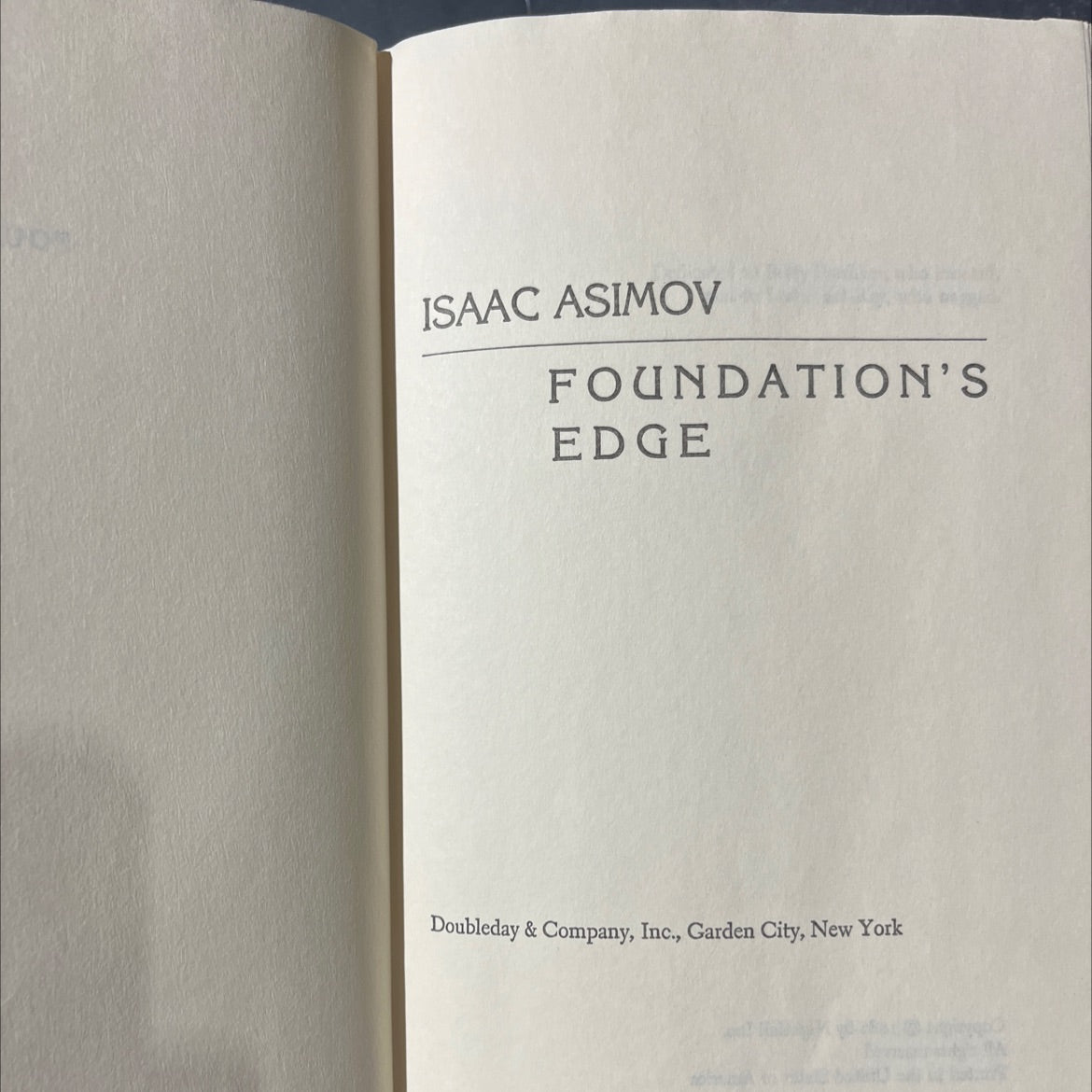 foundation's edge book, by isaac asimov, 1982 Hardcover image 2