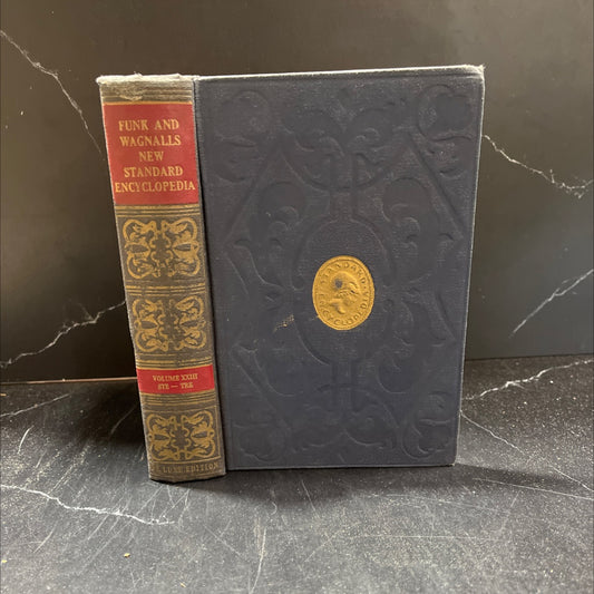 funk & wagnalls new standard encyclopedia of universal knowledge book, by frank h. vizetelly, 1947 Hardcover image 1