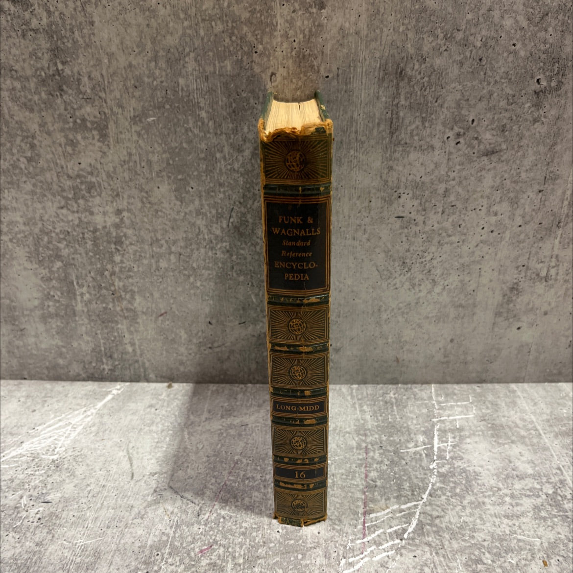 funk & wagnalls standard reference encyclopedia volume 16 longevity-middle east book, by joseph laffan morse, 1961 image 4