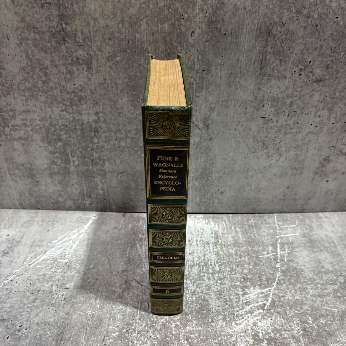 funk & wagnalls standard reference encyclopedia volume 6 celluloid-colorado book, by joseph laffan morse, 1960 Hardcover image 4