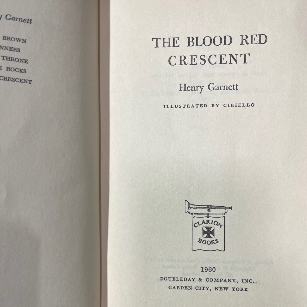 garnett brown nners throne rocks crescent the blood red crescent book, by Henry Garnett, 1960 Hardcover image 2