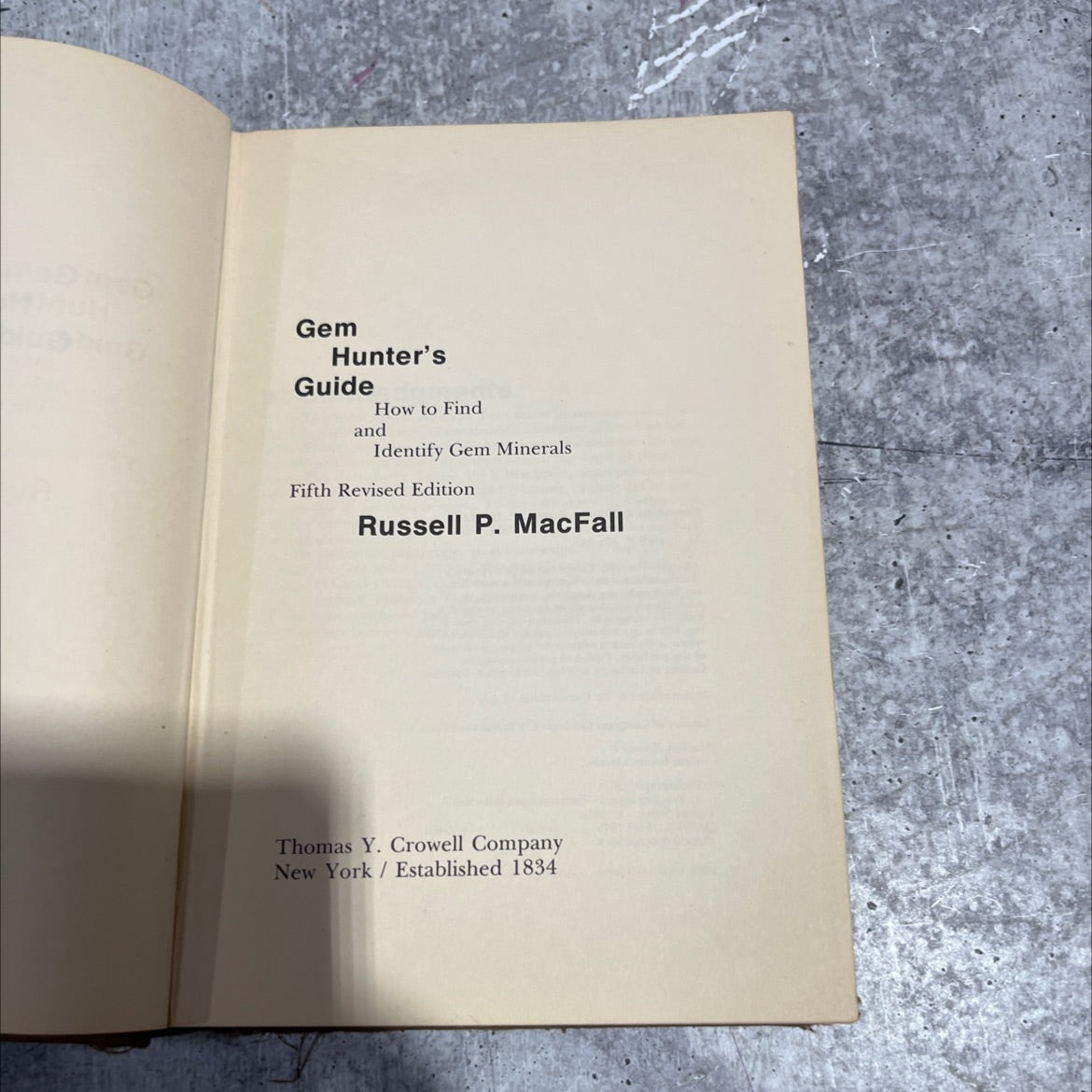 gem hunter's guide how to find and identify gem minerals book, by russell p. macfall, 1975 Hardcover image 2