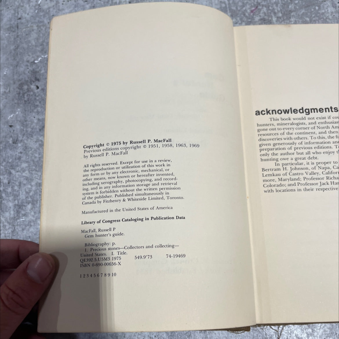 gem hunter's guide how to find and identify gem minerals book, by russell p. macfall, 1975 Hardcover image 3