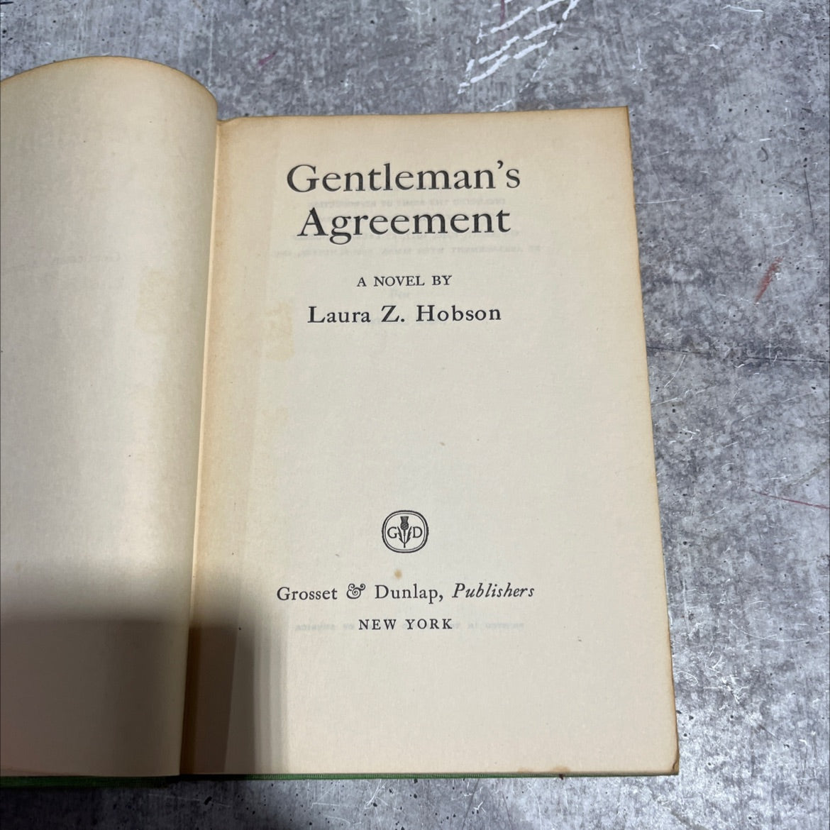 gentleman's agreement book, by Laura Z. Hobson, 1947 Hardcover image 2