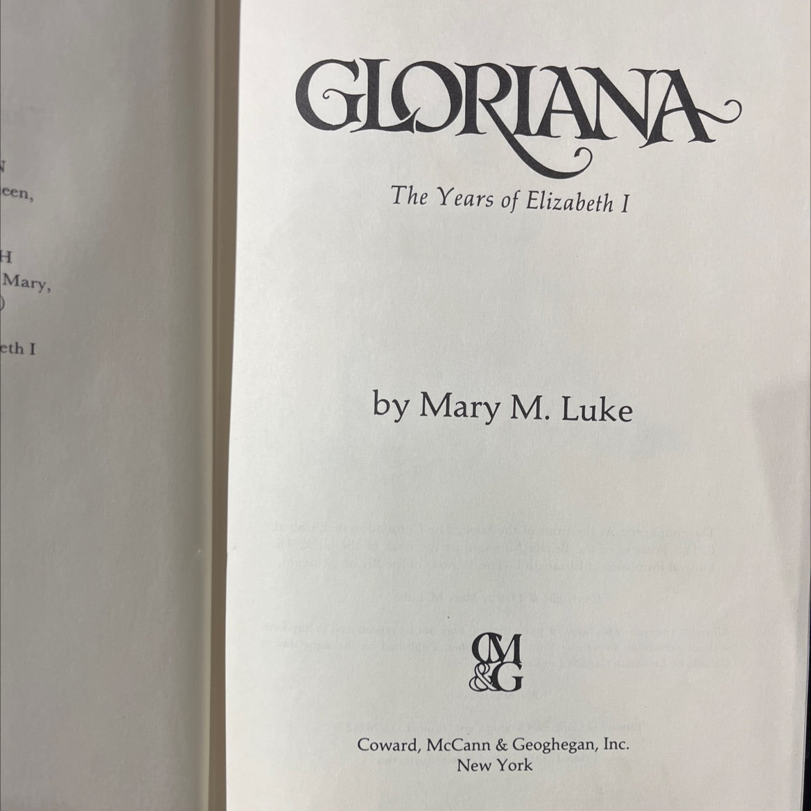 glorian the years of elizabeth i book, by mary m. luke, 1973 Hardcover image 2