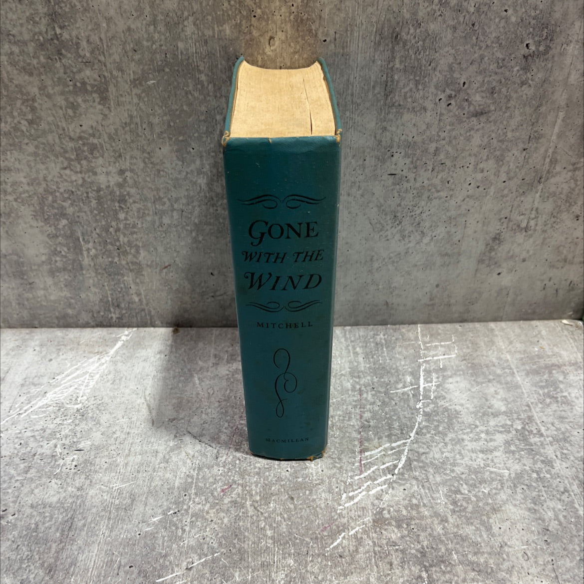 gone with the wind book, by Margaret Mitchell, 1964 Hardcover image 4