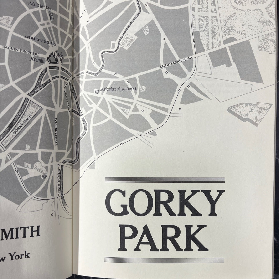 gorky park book, by Martin Cruz Smith, 1981 Hardcover image 2