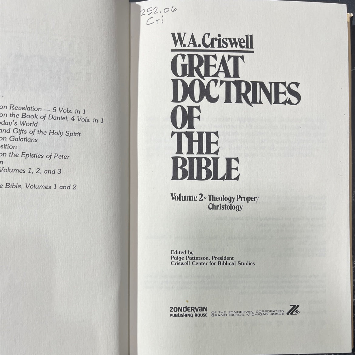 great doctrines of the bible volume 2 theology proper/ christology book, by w.a. criswell, 1982 Hardcover image 2