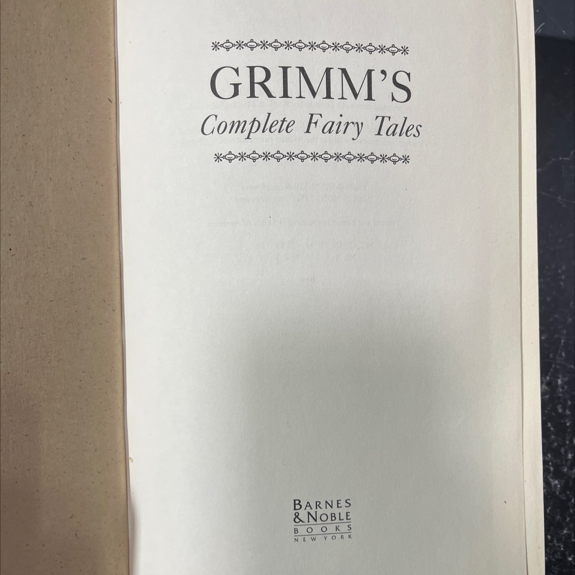 grimm's complete fairy tales book, by Brothers Grimm, 1993 Leather image 2