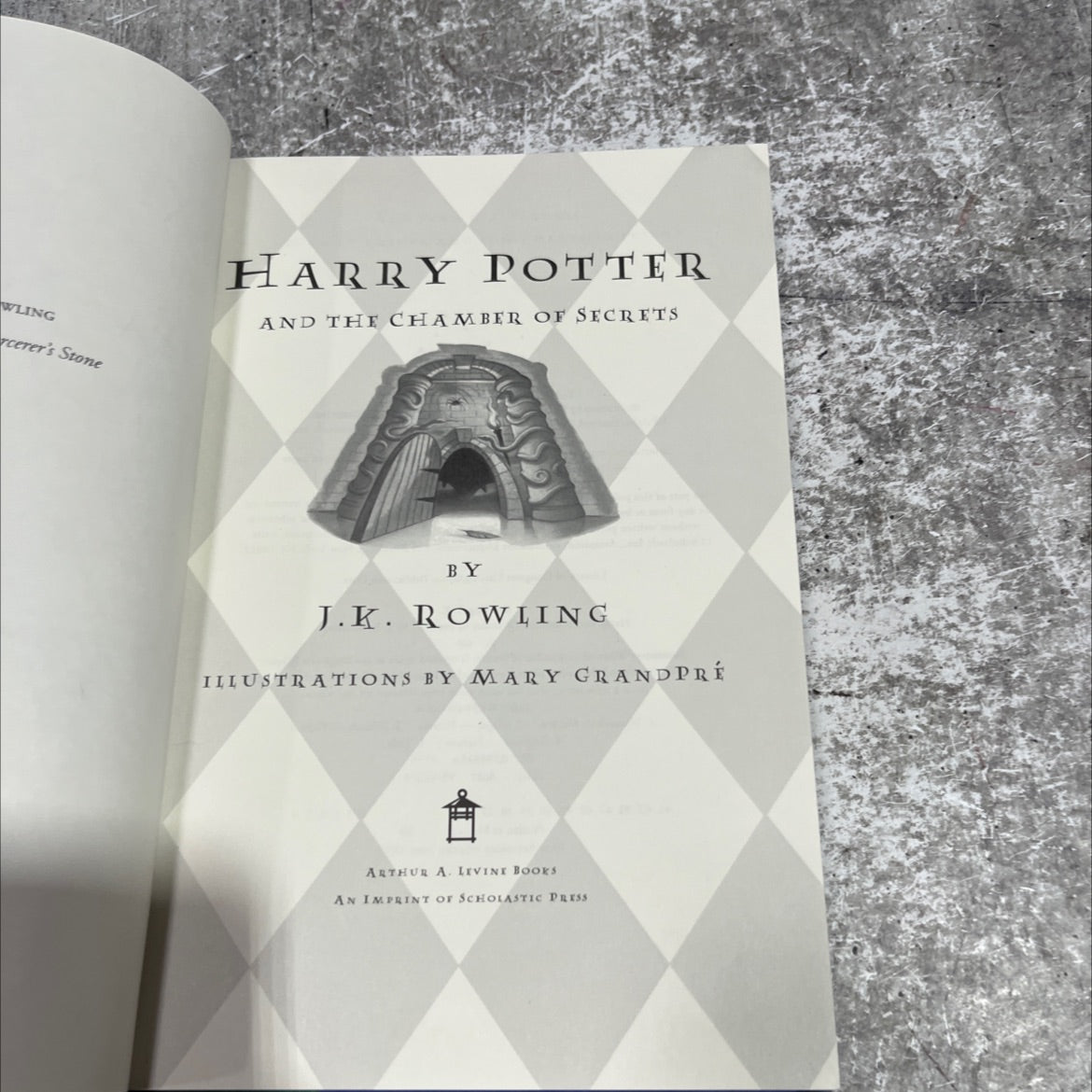 harry potter and the chamber of secrets book, by j.k. rowling, 1999 Hardcover image 2