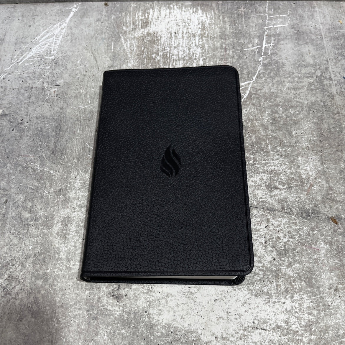 holy bible, english standard version book, by unknown, 2016 Leather image 1