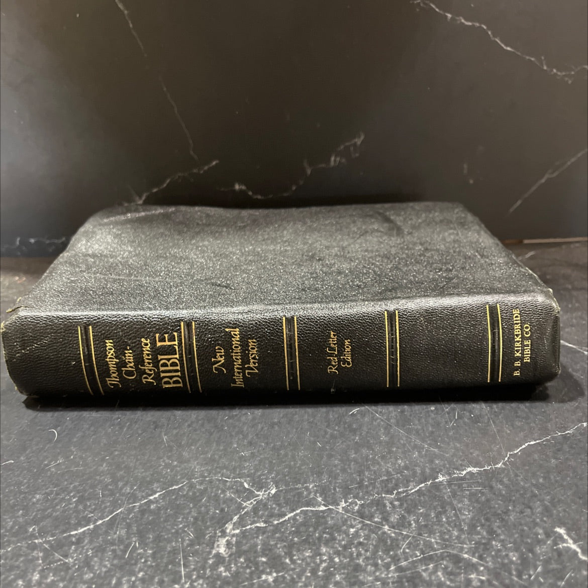 holy bible, new international version book, by Frank Charles Thompson, D.D., Ph.D., 1983 Leather image 1