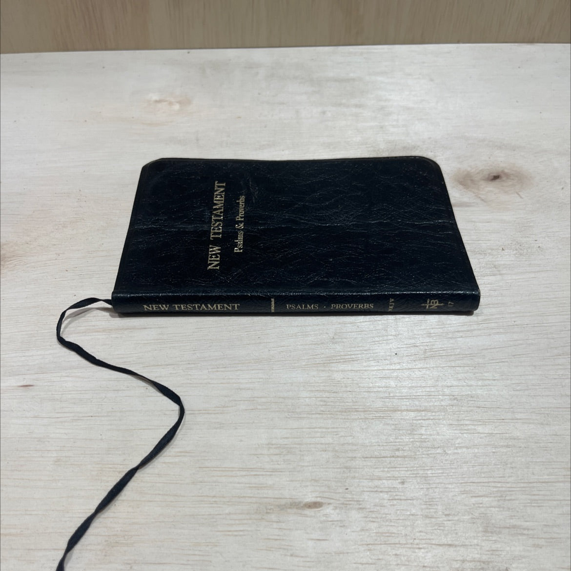 holy bible, new king james version book, by thomas nelson, 1982 Leather image 4