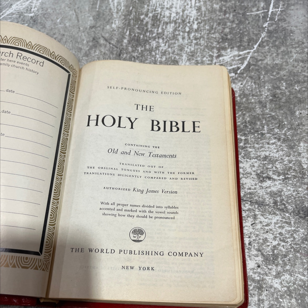 holy bible, self-pronouncing edition book, by unknown, 1970 Leather image 2