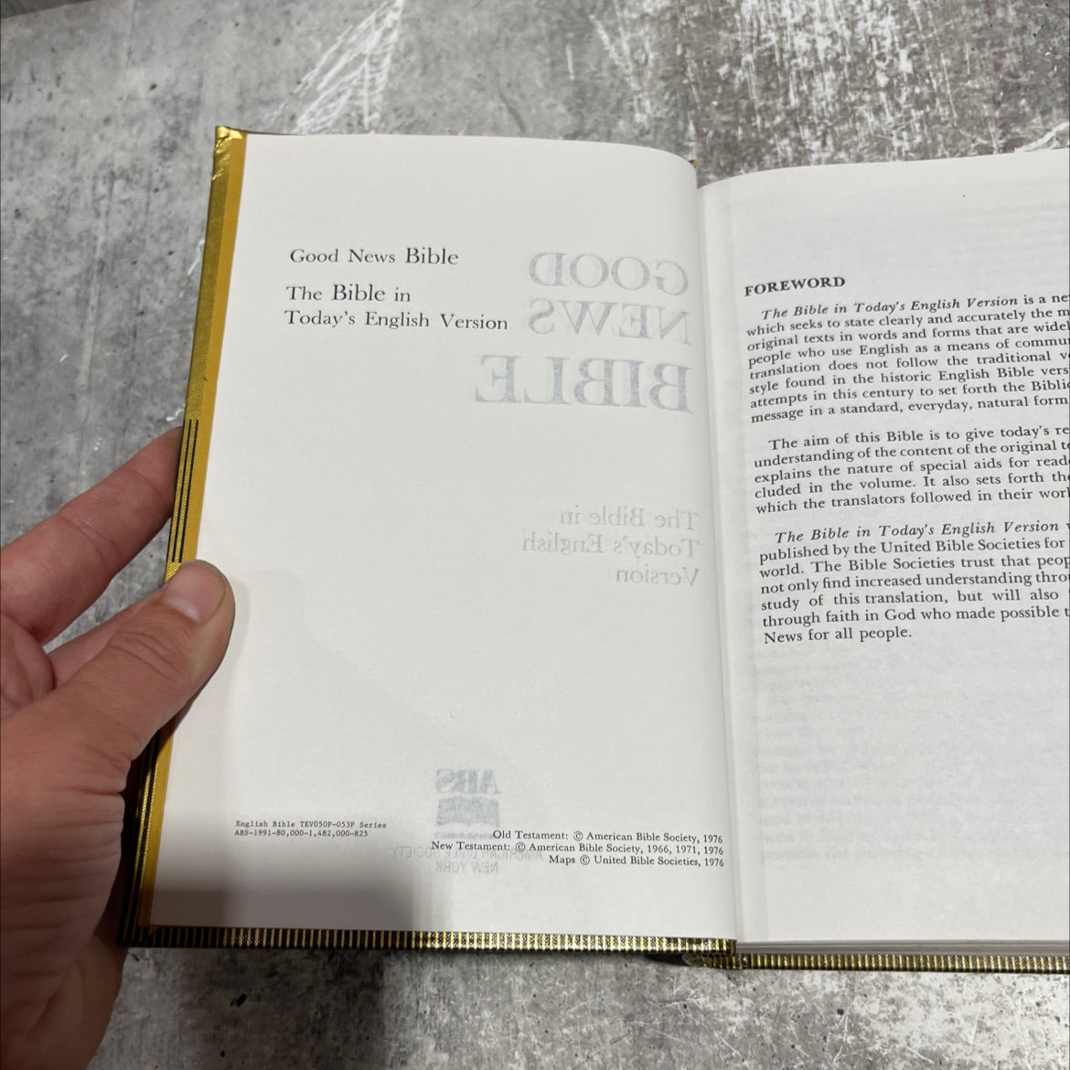 holy bible, the bible in today's english version book, by american bible society, 1976 Hardcover image 3