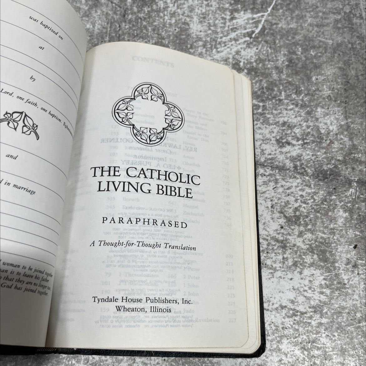 holy bible, the catholic living bible book, by unknown, 1976 Leather image 2