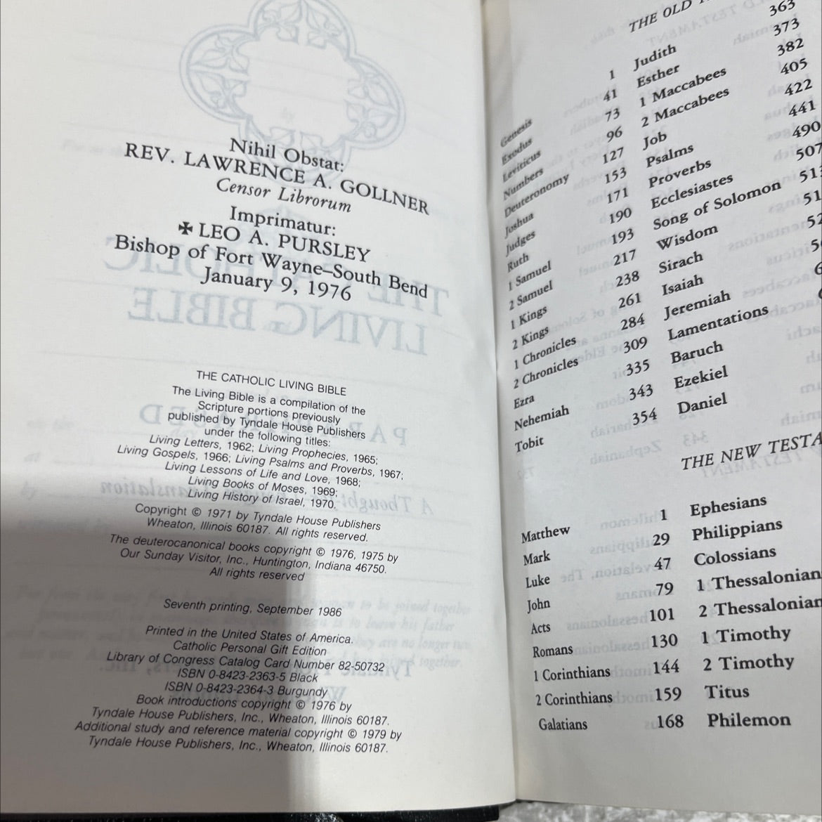 holy bible, the catholic living bible book, by unknown, 1976 Leather image 3