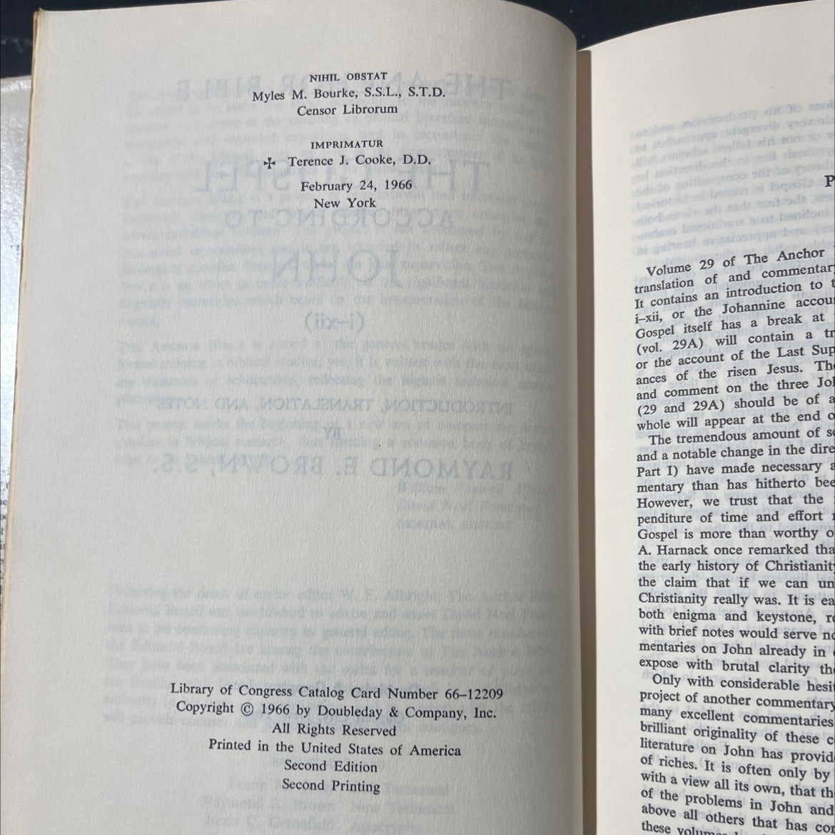 holy bible: the gospel according to john book, by raymond e. brown, s.s., 1966 Hardcover image 3