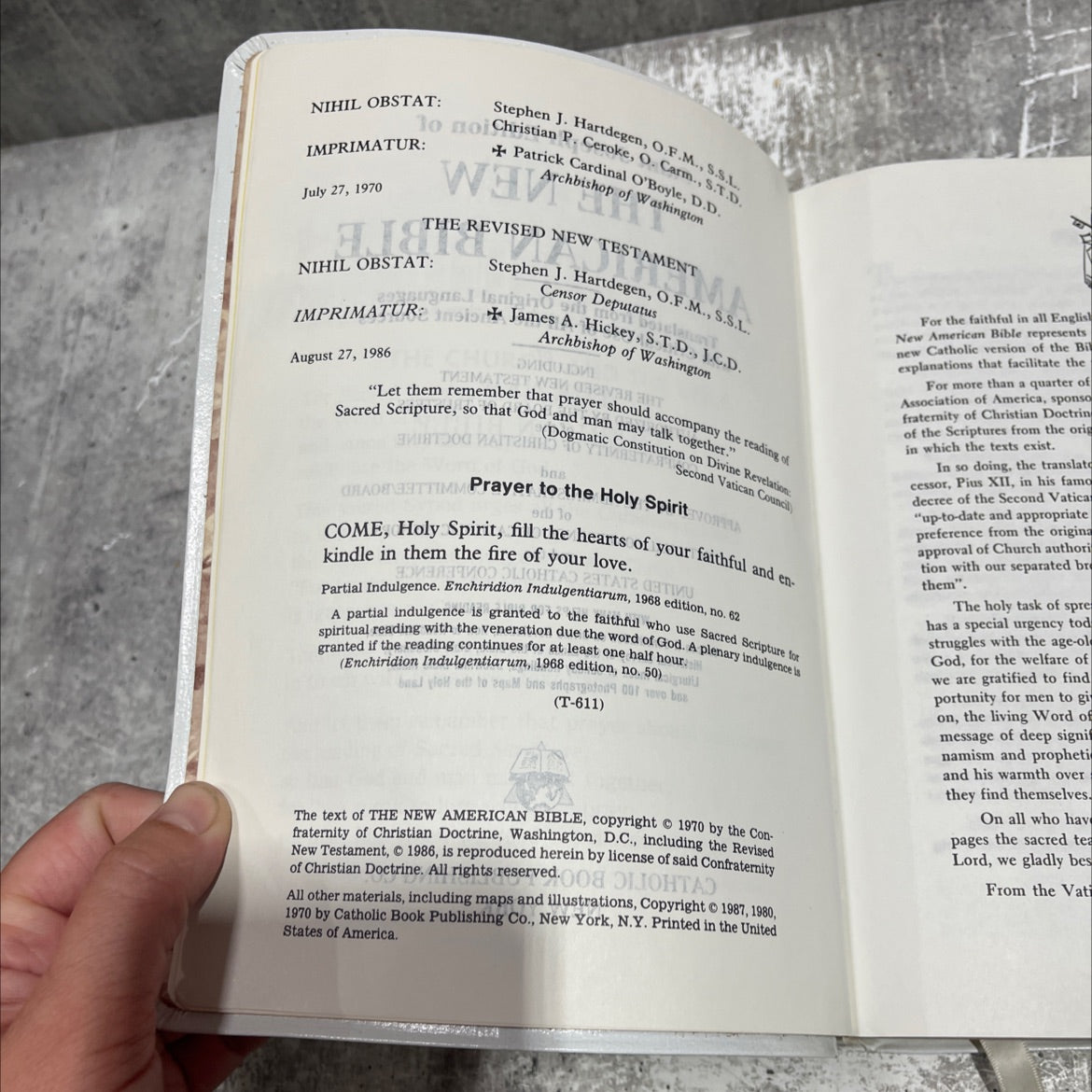 holy bible: the new american bible book, by confraternity of christian doctrine, 1986 Leather image 3