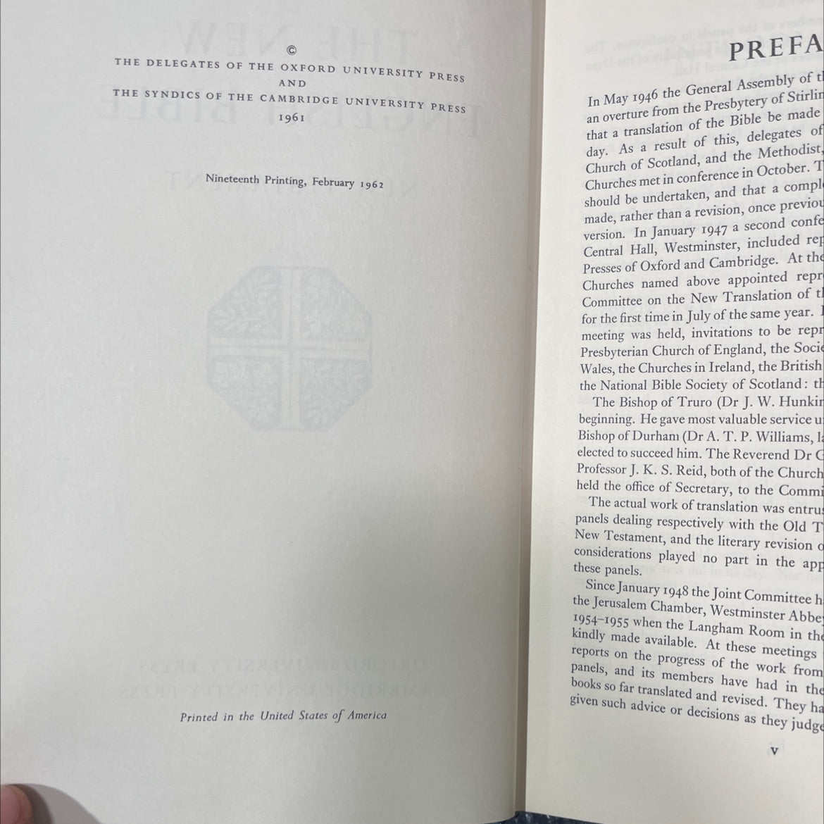 holy bible: the new english bible book, by unknown, 1961 Hardcover image 3