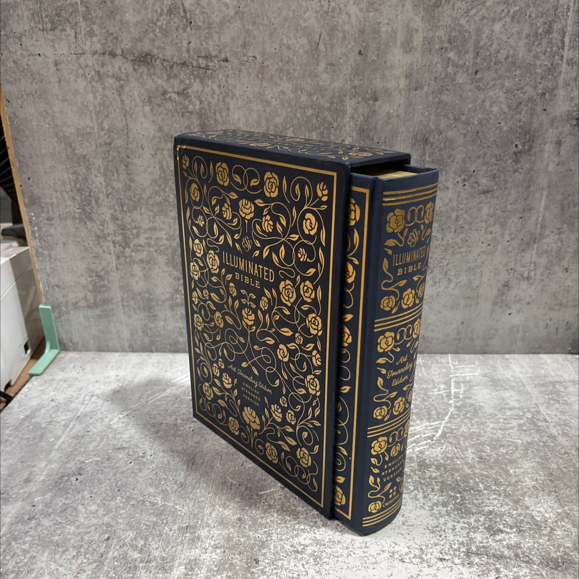 holy bible art journaling edition book, by unknown, 2023 Hardcover image 1