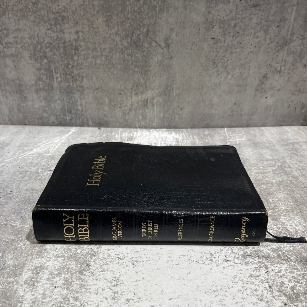 holy bible containing the old and new testaments king james version reference edition book, by unknown, 1989 Leather image 4