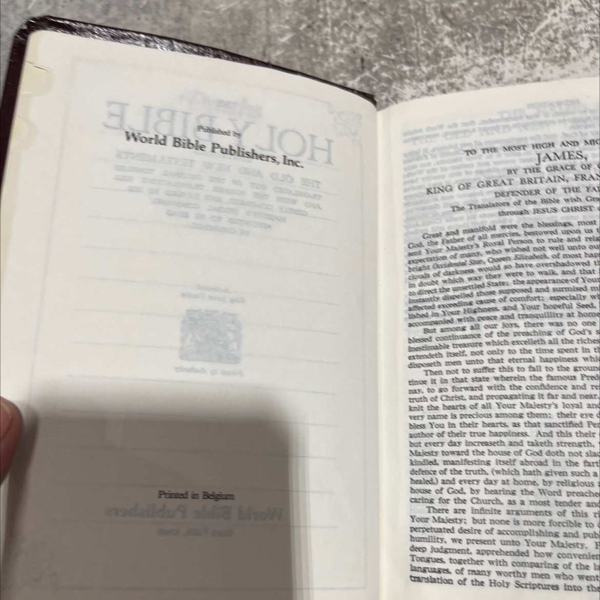 holy bible containing the old and new testaments translated out of the original tongues book, by unknown, 1970 Leather image 3