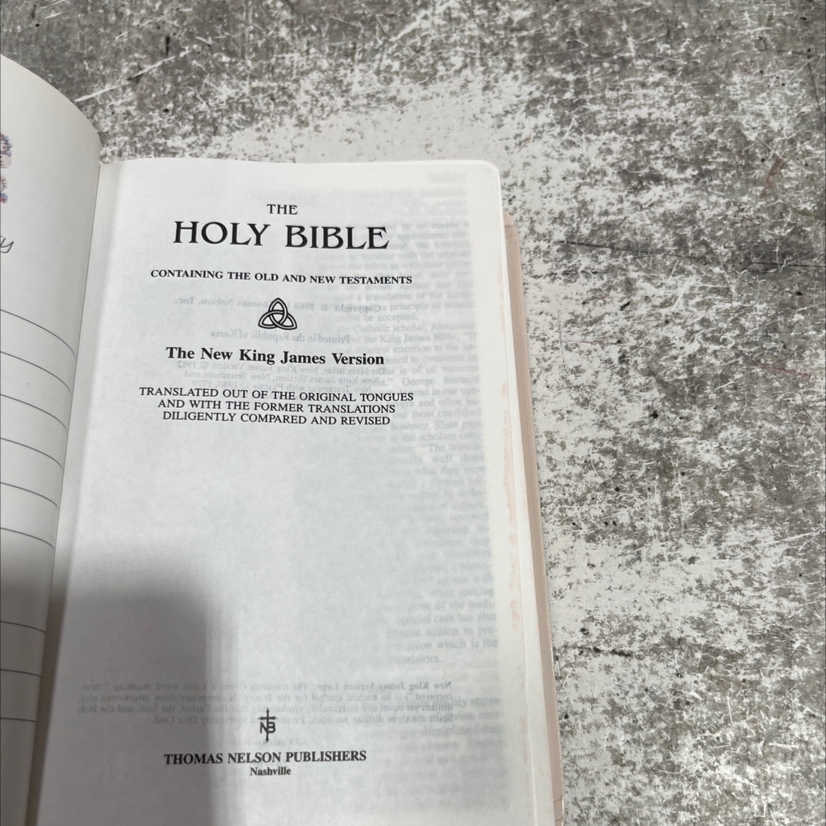 holy bible containing the old and new testaments book, by unknown, 1984 Leather image 2