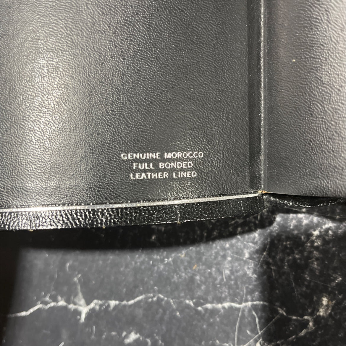 holy bible king james version book, by unknown, 1970 Leather image 4