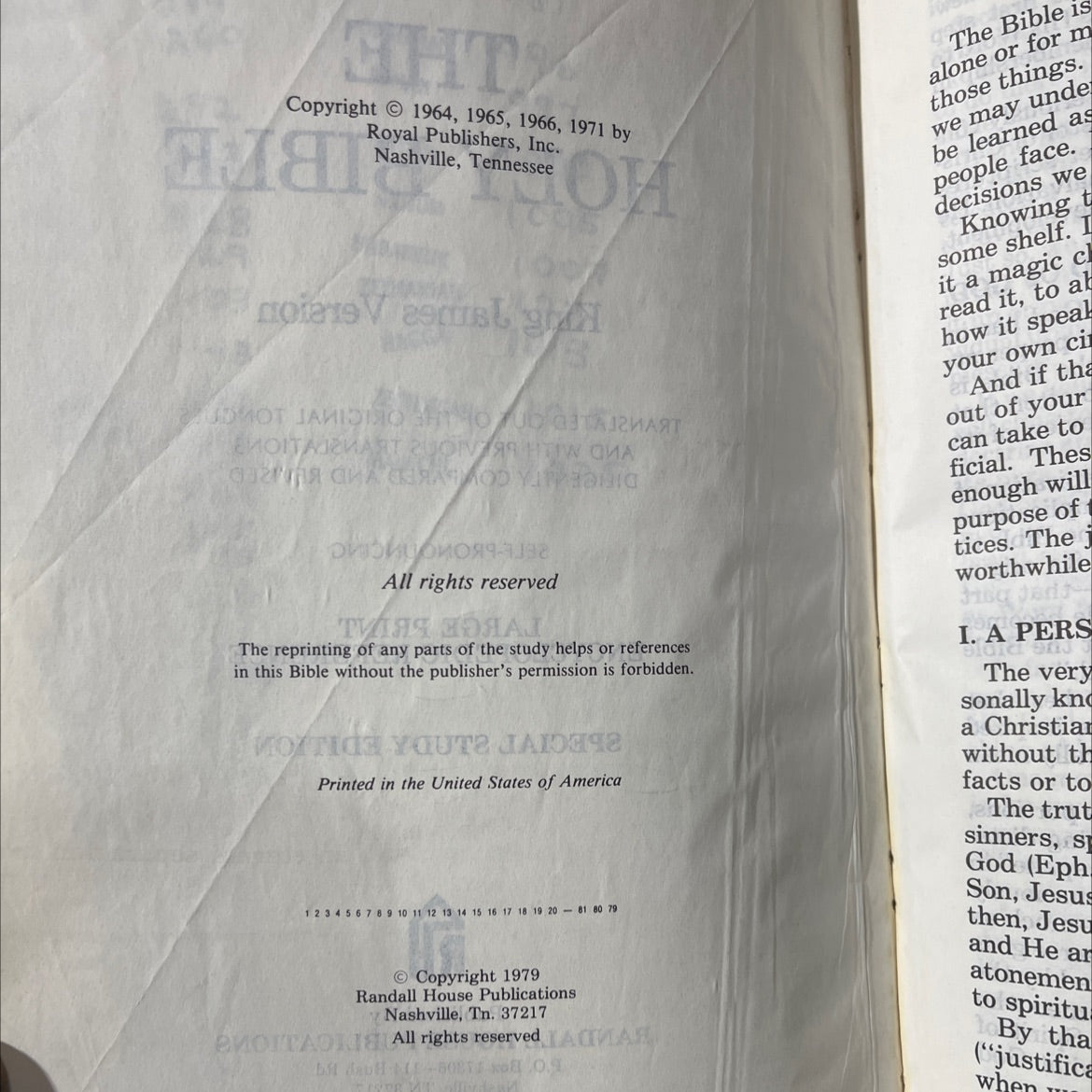 holy bible king james version book, by unknown, 1971 Leather image 3