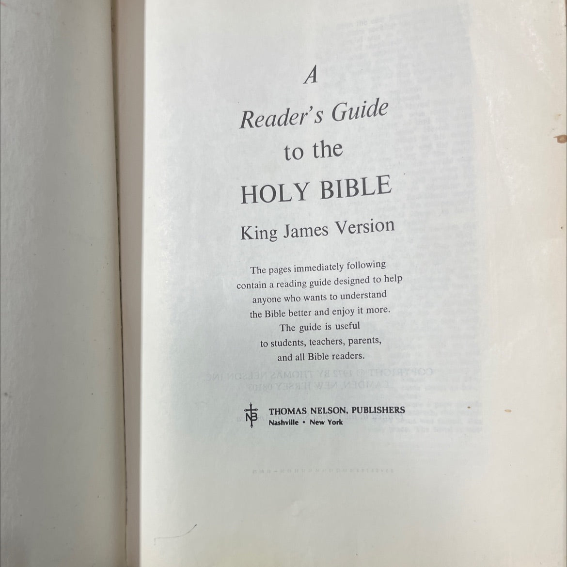 holy bible king james version book, by unknown, 1972 Leather image 2