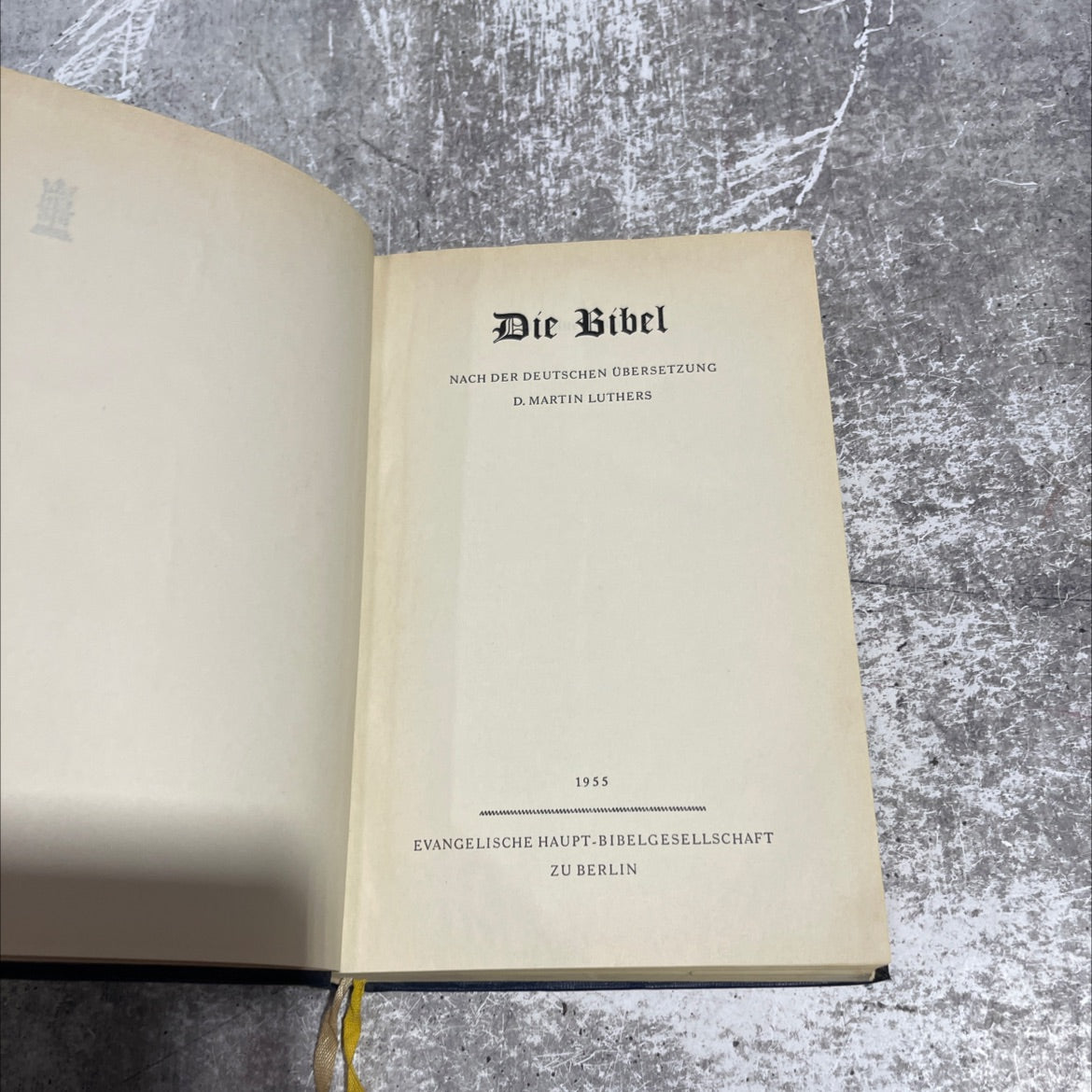 holy bible nach der deutschen übersetzung d. martin luthers book, by Martin Luther, 1955 Hardcover image 2