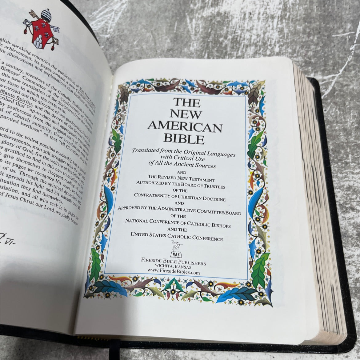 holy bible new american bible book, by Confraternity of Christian Doctrine, 1991 Leather image 2