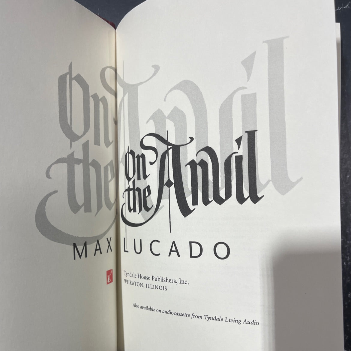 holy bible new international version book, by Max Lucado, 1985 Hardcover image 2