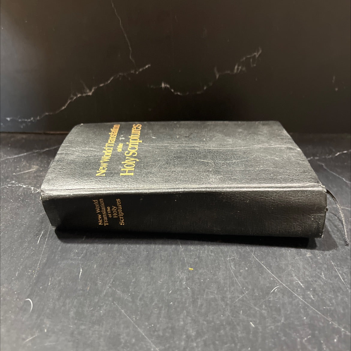 holy bible new world translation of the holy scriptures book, by new world bible translation committee, 1984 Leather image 1