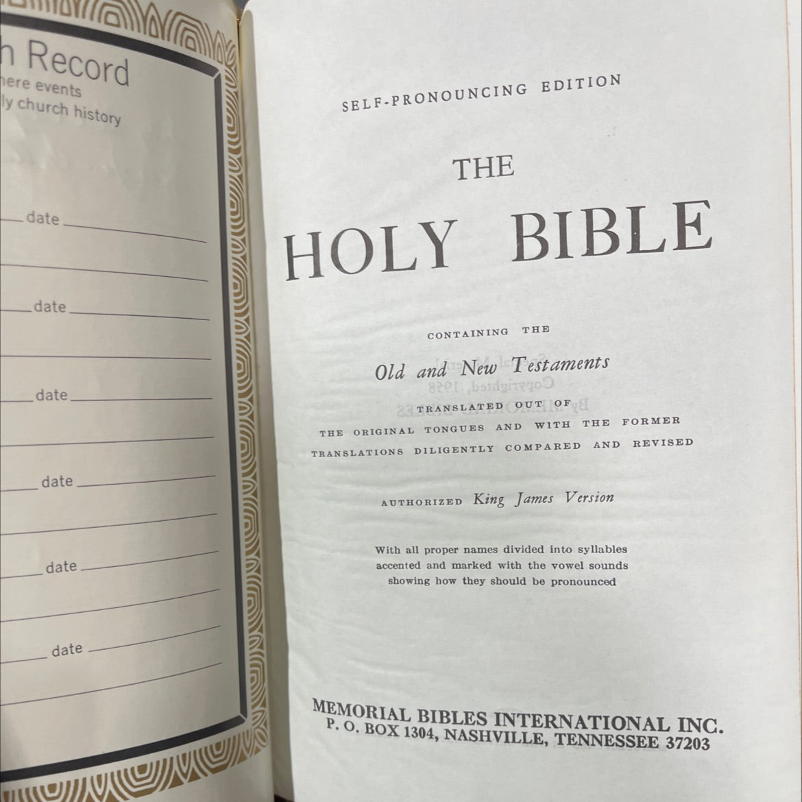 holy bible self-pronouncing edition book, by unknown, 1958 Leather image 2