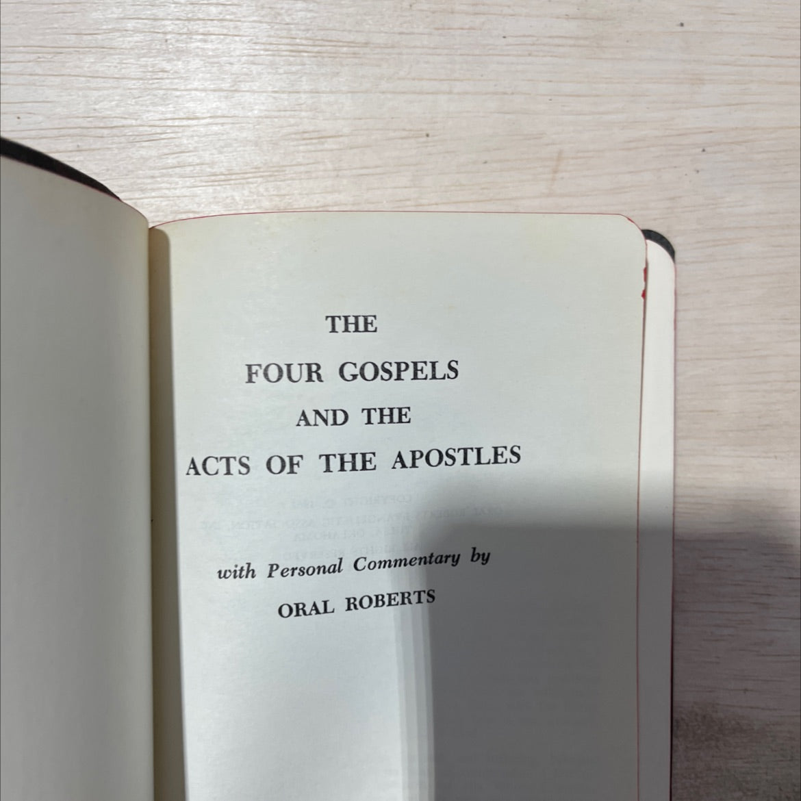 holy bible the four gospels and the acts of the apostles with personal commentary by oral roberts book, by oral image 2