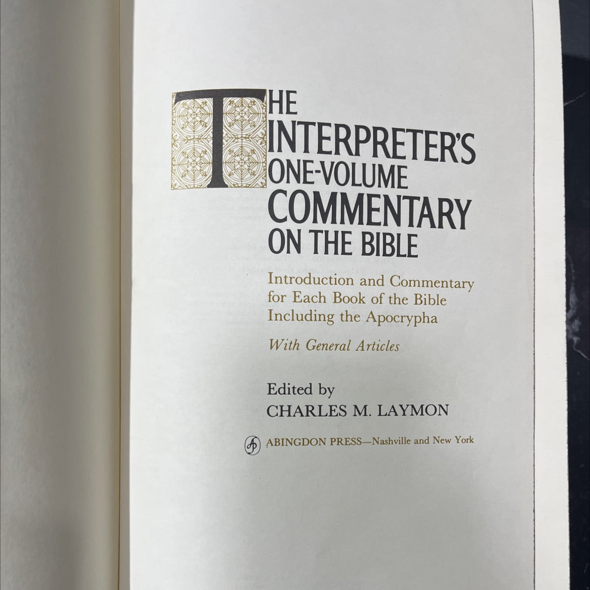 holy bible the interpreter's one-volume commentary on the bible book, by charles m. laymon, 1971 Hardcover image 2
