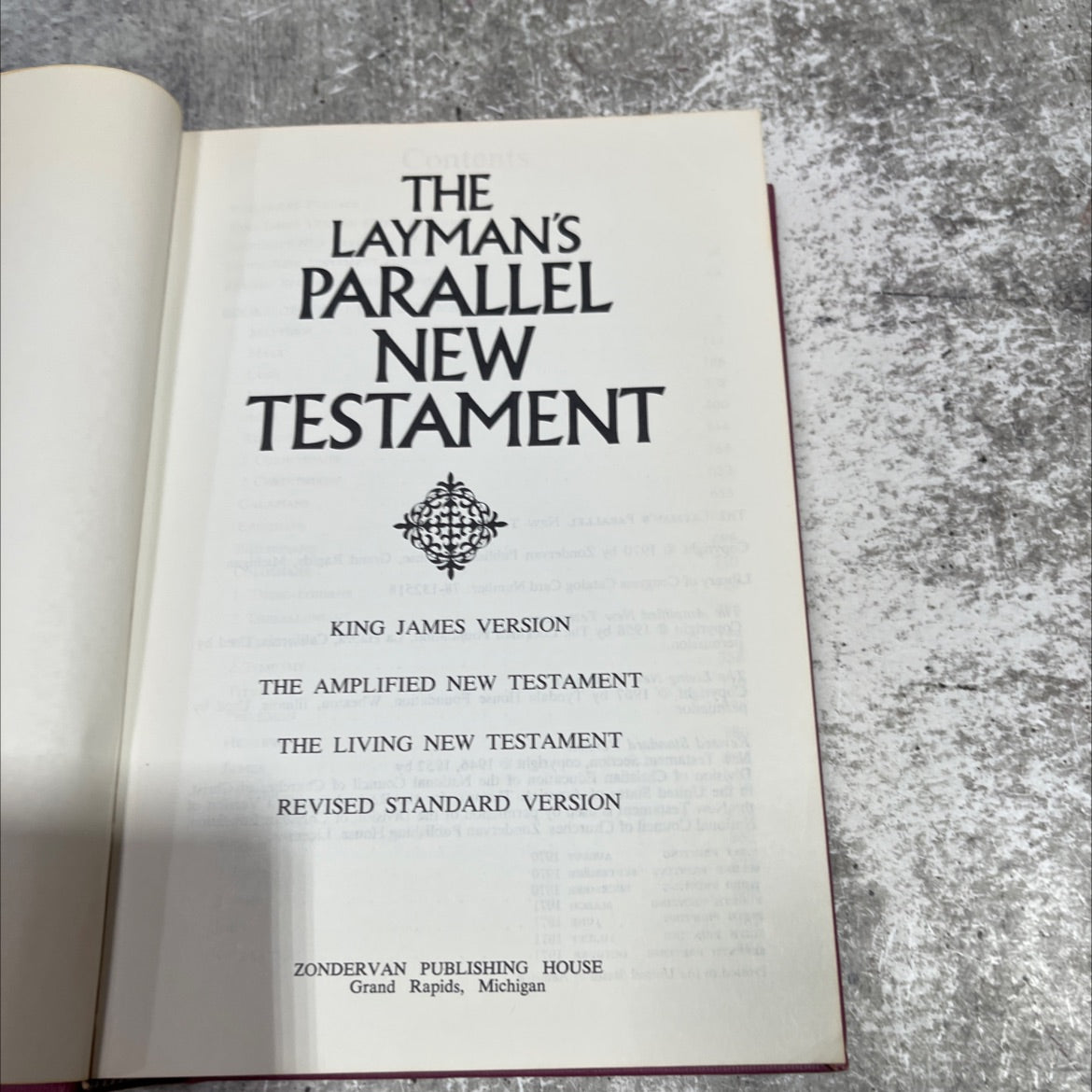 holy bible the layman's parallel new testament book, by unknown, 1970 Hardcover image 2