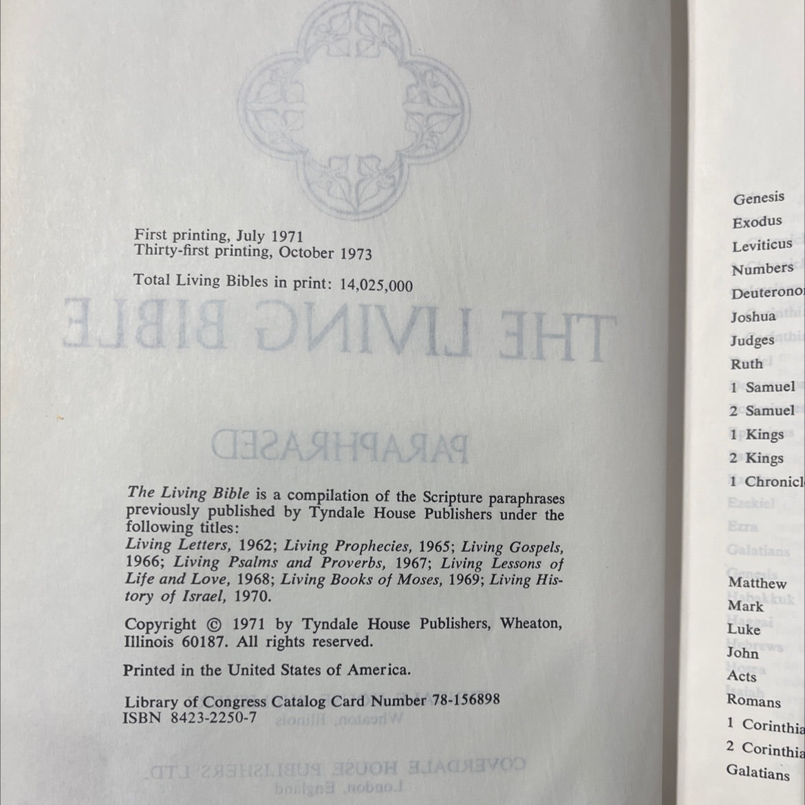 holy bible the living bible book, by unknown, 1973 Leather image 3
