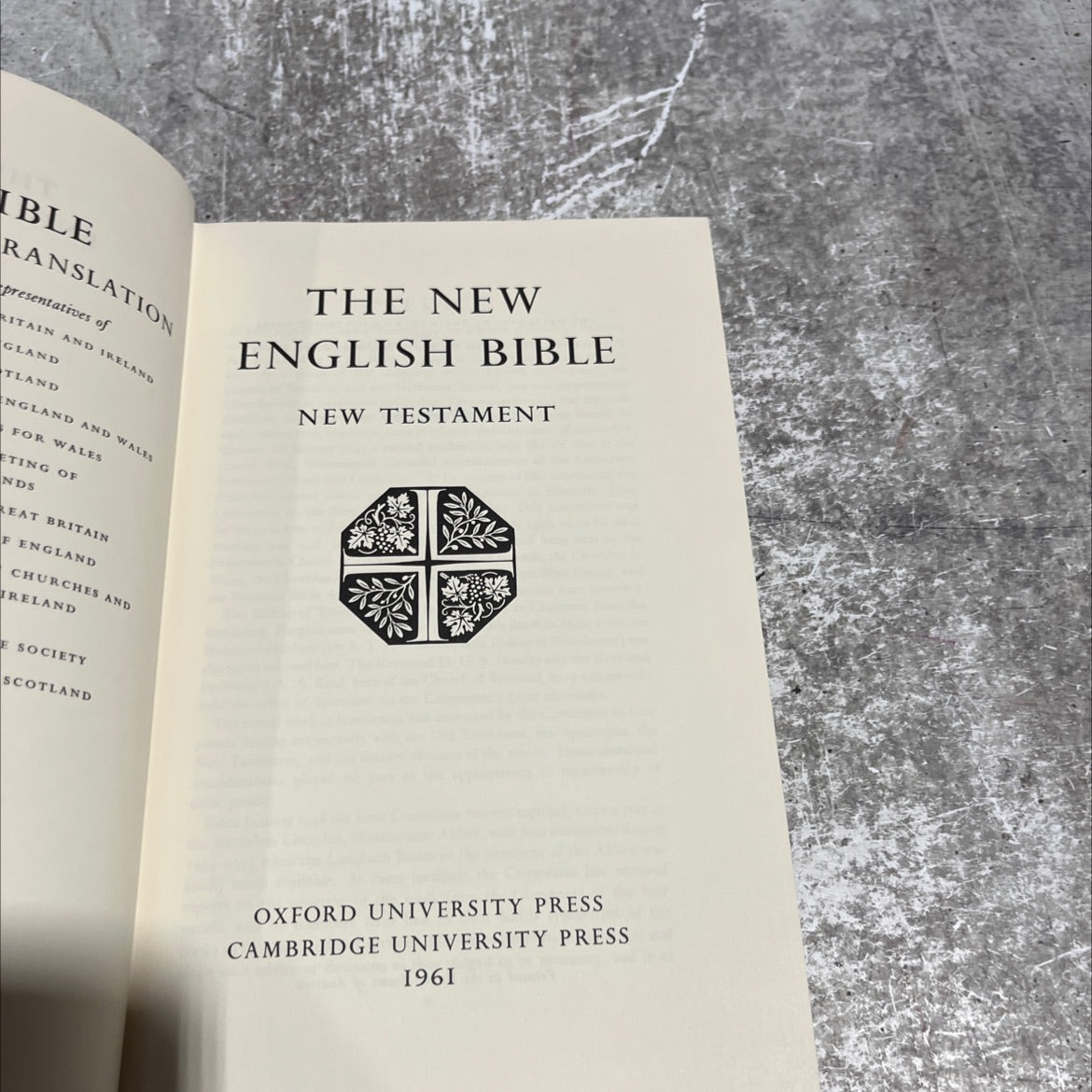 holy bible the new english bible new testament book, by unknown, 1961 Hardcover image 2