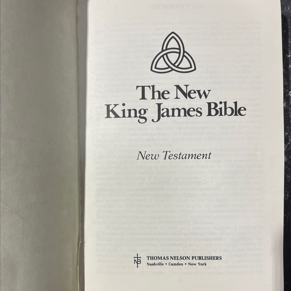 holy bible the new king james new testament book, by unknown, 1979 Leather image 2