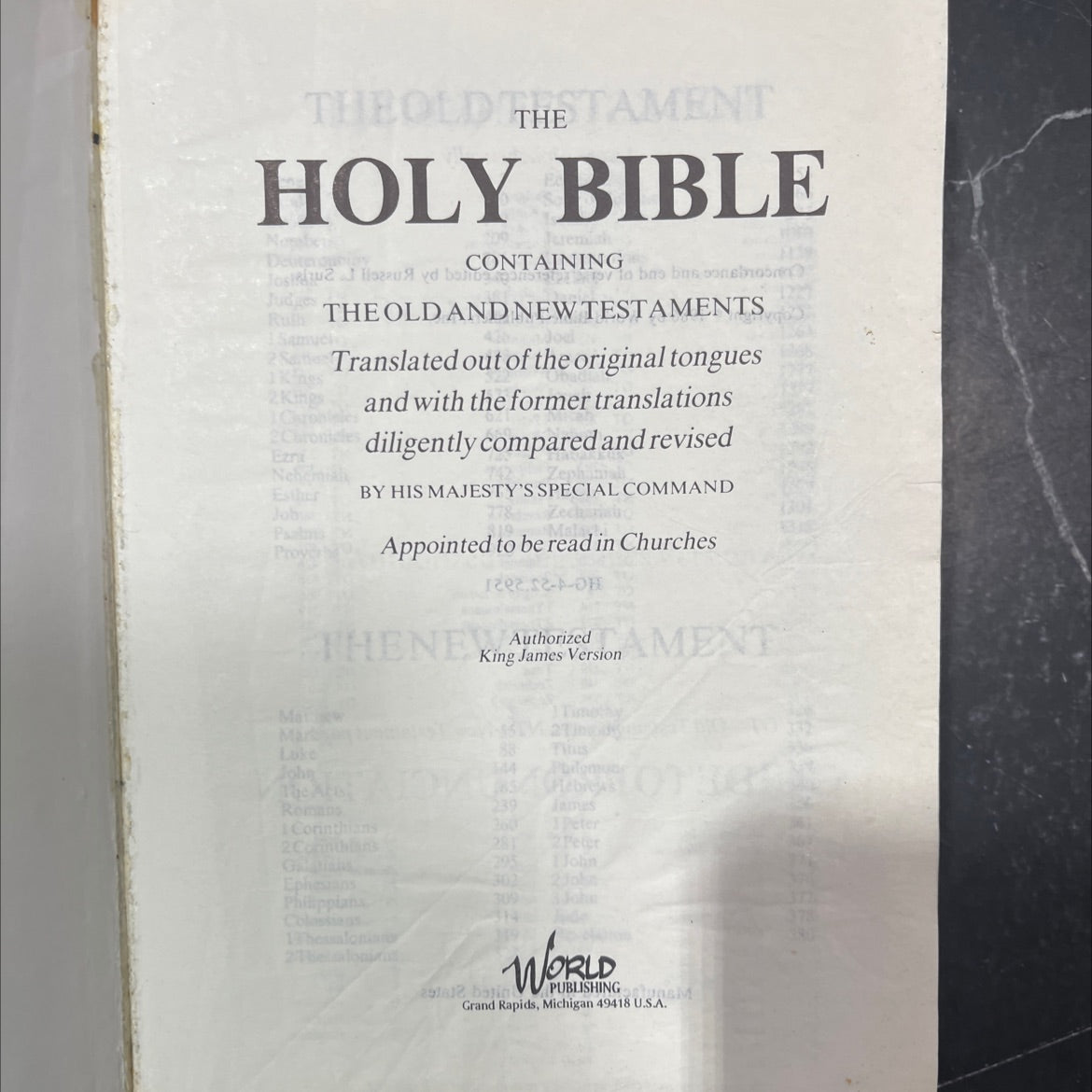 holy bible the old and new testaments book, by unknown, 1986 Leather image 2
