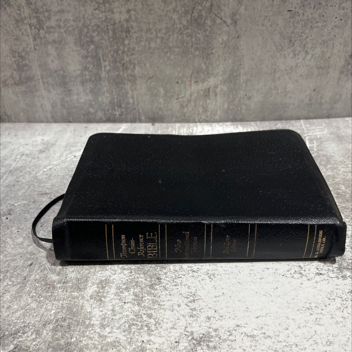 holy bible thompson chain-reference new international version book, by Frank Charles Thompson, D.D., Ph.D., 2020 Leather image 4