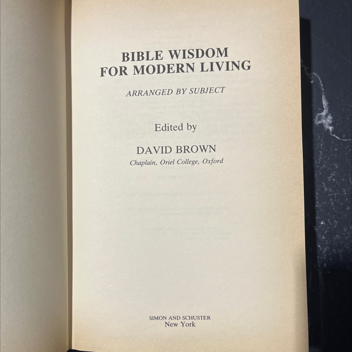 holy bible wisdom for modern living arranged by subject book, by David Brown, 1986 Hardcover image 2