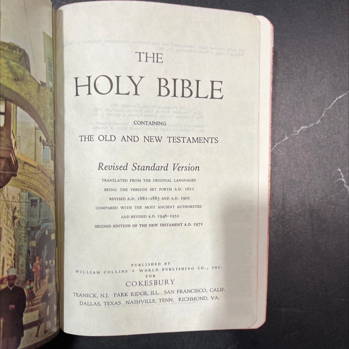 holy bible book, by unknown, 1971 Leather image 2